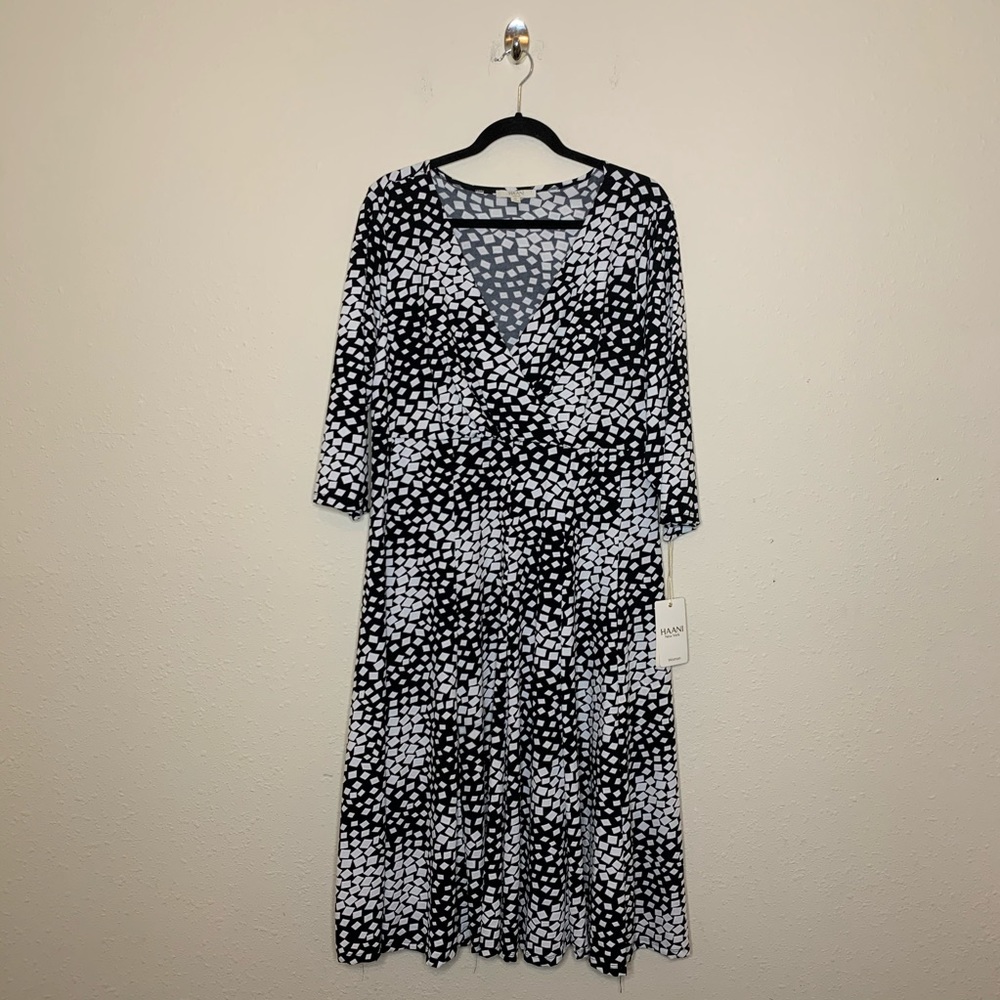 Haani Black White Textured V Neck Midi Dress